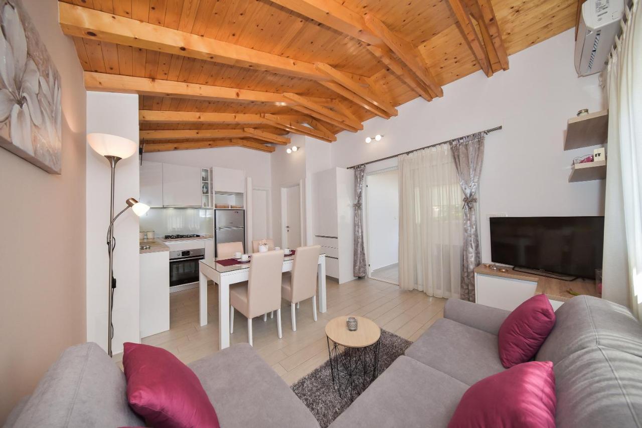 Apartment Irena Posedarje Bagian luar foto