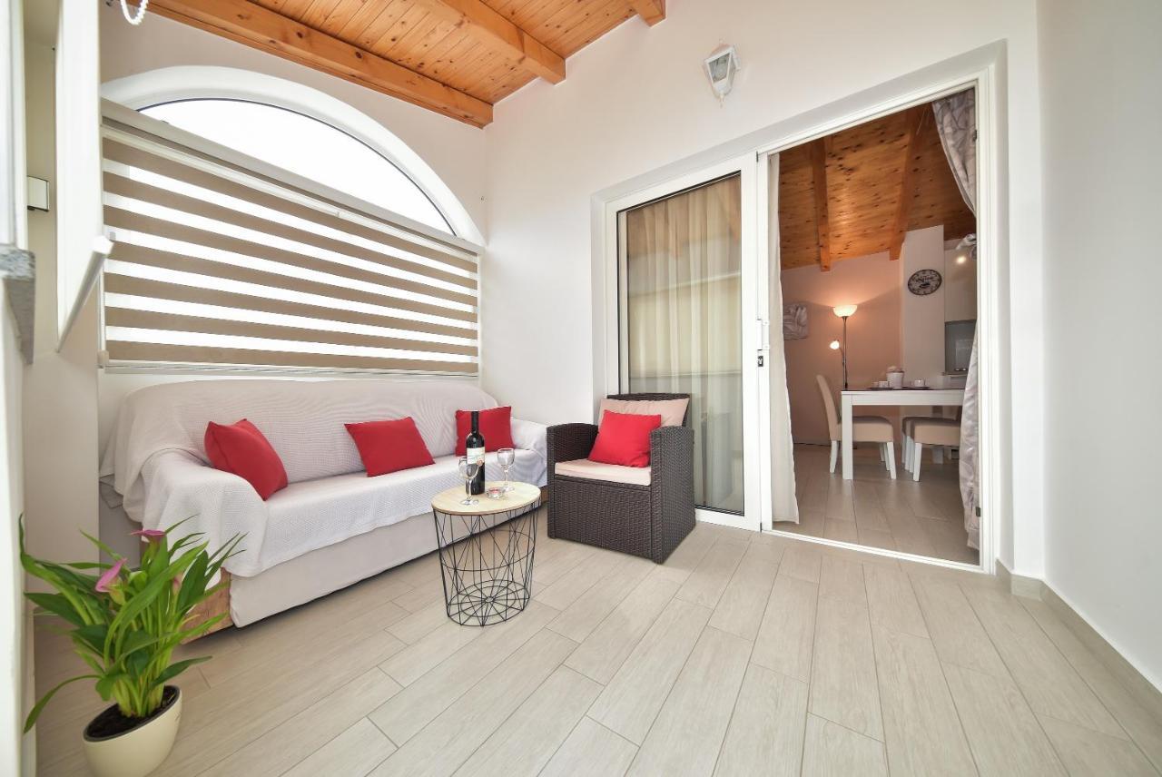 Apartment Irena Posedarje Bagian luar foto