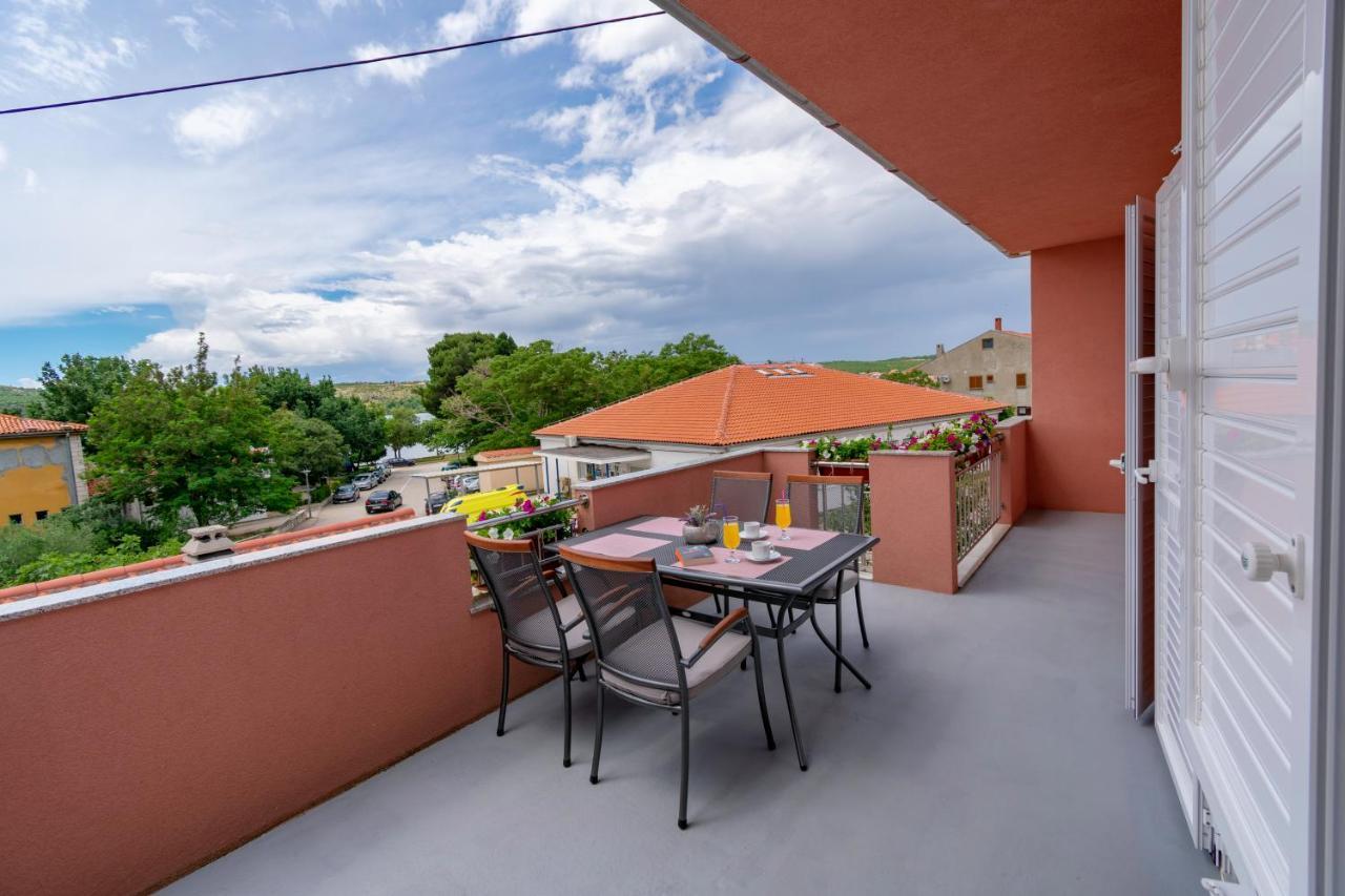 Apartment Irena Posedarje Bagian luar foto