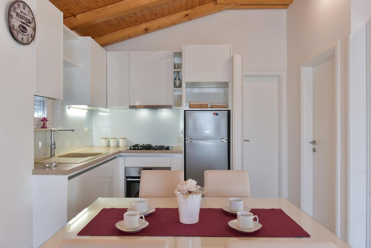 Apartment Irena Posedarje Bagian luar foto
