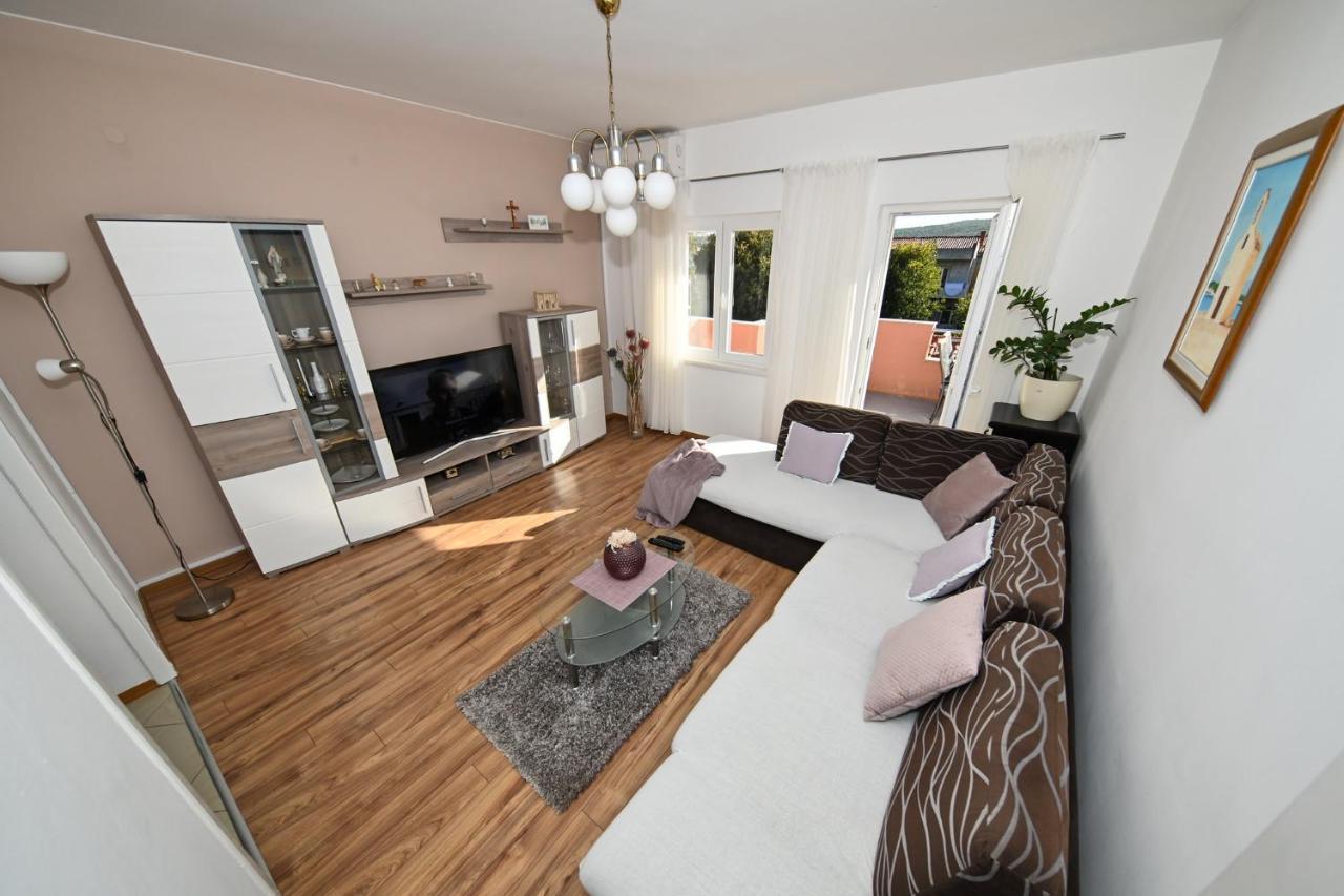 Apartment Irena Posedarje Bagian luar foto