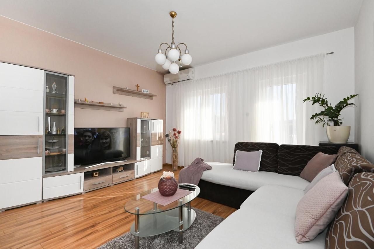 Apartment Irena Posedarje Bagian luar foto