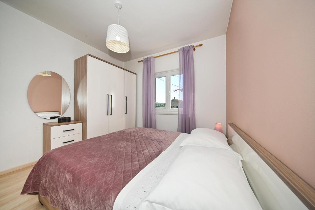 Apartment Irena Posedarje Bagian luar foto